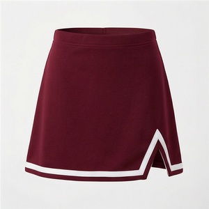 Mini-jupe asymétrique bordeaux pour femme avec bordure blanche, design sportif, taille élastique, tissu polyester respirant - Product Image 1