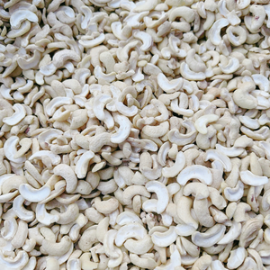 Noix de cajou fendues prêtes à être expédiées SANTIGO, noyaux de cajou cassés, Kaju Badam, emballage OEM, ODM - Product Image 1