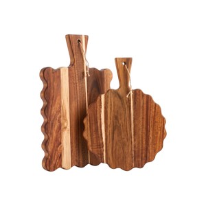 Ensemble de 2 planches à découper en bois festonnées avec poignée, planche à découper en bois d'acacia, bord ondulé, planche à servir le pain, vente en gros - Product Image 1