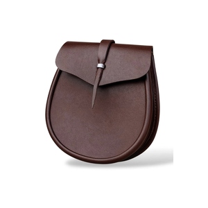 Pochette Sporran en Cuir Marron Premium, Sac de Kilt des Highlands Écossais, Sac de Ceinture Traditionnel pour Homme, Sporran en Cuir Fait Main Personnalisé - Product Image 1