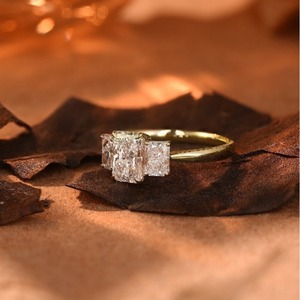 Anillo de Compromiso de Lujo Roy Diamond para Mujer, Oro Amarillo y Blanco de 14K, Diamante Cultivado en Laboratorio de 1.0ct, Engaste de Garras, Ideal para Regalo o Fiesta - Product Image 5