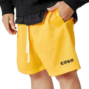 Créez vos propres shorts en mesh personnalisés avec logo, shorts d'entraînement à séchage rapide avec sublimation motif éclair pour hommes, broderie personnalisée - Product Image 1