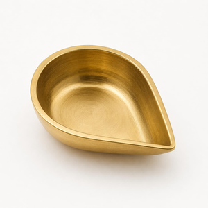 Brass Diya for Pooja Traditional Brass <b>Oil</b> <b>Lamp</b> Deepak for Aarti Temple Home Decor Diwali Festive Decoration - Product Image 4