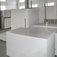 Panneau en mousse PVC Celuka d'épaisseur personnalisée, feuille de mousse PVC imperméable pour la décoration intérieure de meubles et d'armoires