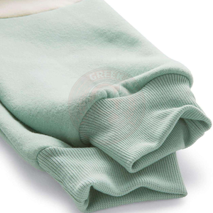 Sweat-shirt à capuche confortable pour femmes, en molleton de coton épais, à manches longues, pour la mode décontractée d'hiver et les activités de plein air - Product Image 3