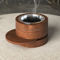 Vente en gros Nouveauté 2024 Meilleures ventes Moyen-Orient Arabe Brûleur d'encens religieux en bois d'acacia Madkhan Décoration d'intérieur en forme de fraise