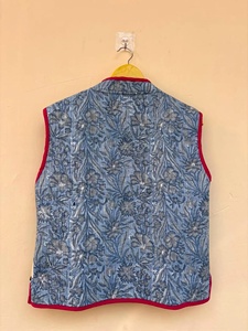 Chaleco Corto de Terciopelo Vintage con Bordado Suzani, Chaleco sin Mangas con Estampado Floral, Chaqueta Boho Hippie, Chaleco Bordado Étnico para Mujer, Invierno - Product Image 2