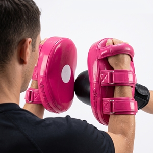 DUMELA INTERNATIONAL DL-MK-12 Cibles de frappe en cuir rose, écologiques, durables, équipement d'entraînement toutes saisons - Product Image 2