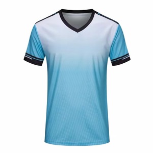 เสื้อฟุตบอลระบายอากาศได้ดี แห้งเร็ว ชุดกีฬาทีม พิมพ์ลายดิจิทัล โลโก้สั่งทำได้ โพลีเอสเตอร์/คอตตอน แขนสั้น สำหรับฝึกซ้อมและแข่งขัน - Product Image 3
