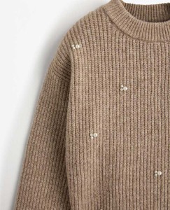 Cardigan respirant à col en V orné de perles pour homme, pull tricoté boutonné avec accents diamantés pour séances photo haute couture - Product Image 6