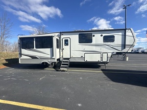 Usado 2022 Keystone M-o-n-t-a-n-a 3231C-K - Product Image 4