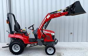 Massey Ferguson GC1723E avec chargeur et godet à attache rapide - Product Image 4