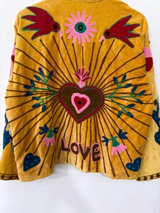 Veste d'extérieur réversible matelassée pour femme, en velours unique, brodée de fleurs, écologique, faite à la main avec broderie en forme de cœur - Product Image 5