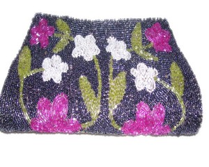 Bolso de Mano de Satén con Cuentas Florales y Correa para el Hombro, Accesorio Elegante Hecho a Mano para Fiestas por Lowellcraft.com - Product Image 3