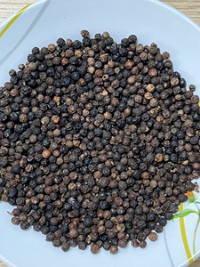 พริกไทยดำเม็ดเต็มคุณภาพสูง กลิ่นหอมเข้มข้น รสชาติเข้มข้น อบแห้งอย่างดี - Product Image 1