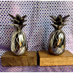 Silver Fruit Shape <b>Christmas</b> <b>Stocking</b> <b>Holder</b> Trendy Designed Metal Made <b>Stocking</b> <b>Holder</b> With Wood Base Available at Lowest Price - Product Image 5