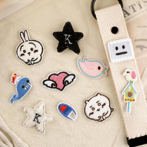 Écussons en tissu brodés personnalisés en gros, badges thermocollants pour vêtements, chapeaux, sacs, sacs à dos, vestes, jeans et accessoires de bricolage faits main - Product Image 2