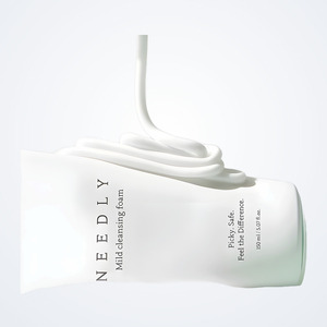 Espuma Limpiadora Suave NEEDLY para el Cuidado de la Piel Coreana 150ml Limpiador Facial Hecho en Corea con Aceite de Oliva Blanco para Todo Tipo de Piel - Product Image 1