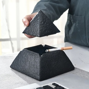 Cenicero Cuadrado de Aluminio Estilo Americano Negro, Moderno, para Cigarros, de Lujo, Resistente al Calor, Multiusos - Product Image 2