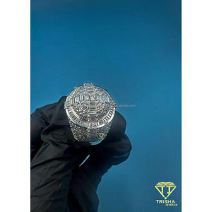 Anillo de Plata 925 con Diamante Cultivado en Laboratorio, Diseño Redondo con Incrustaciones de Piedras Baguette, Joyería de Alta Gama para Compradores Mayoristas - Product Image 4