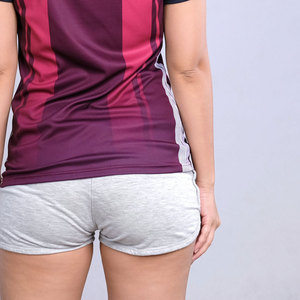 เสื้อยืดผู้หญิงแขนสั้นแบบซับลิเมชั่น โพลีเอสเตอร์ 100% รุ่นใหม่ คุณภาพสูง สตรีทแวร์ ระบายอากาศได้ดี แห้งเร็ว สำหรับขาย - Product Image 6