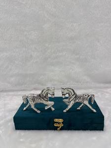 Par de Caballos Plateados en Plata con Caja de Regalo Real - Product Image 2
