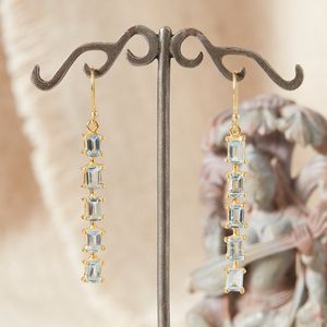 Boucles d'oreilles pendantes en topaze bleue de qualité supérieure, en argent sterling 925 plaqué or 18 carats, faites à la main, cadeau de mariage classique pour elle - Product Image 5