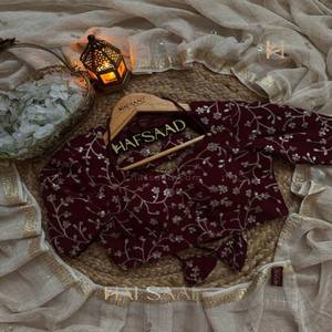 VASTRA COTTAGE Sari de fiesta de viscosa pura con trabajo de lentejuelas de terciopelo brillante, sari de diseñador premium para bodas y ocasiones festivas - Product Image 1