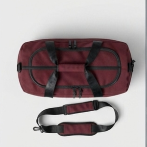 Bolsa de Gimnasio de Cuero Personalizada, Bolsa de Viaje de Fin de Semana de Lujo Impermeable de PU para Hombres y Mujeres, Compartimentos para Zapatos, Logos de Marca - Product Image 4