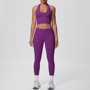 Ensemble de yoga 2 pièces pour femme avec haut dos nu et leggings sans couture taille haute effet push-up, personnalisable avec logo – Tenue de sport athlétique - Product Image 5