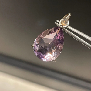 Pendentif en améthyste, pendentif en argent sterling, pierre de naissance de février, bijoux pour femmes, pendentif en forme de larme, cadeau pour elle, élégant et tendance - Product Image 1