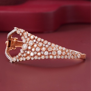 Bracelet en or rose 14 carats serti de diamants ronds de 3,62 carats cultivés en laboratoire, en forme de bulle - Product Image 2