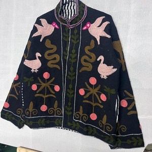 Chaqueta de lana vintage bordada a mano con estampado animal, cuello mandarín, corte holgado, manga larga, abrigo de invierno ecológico - Product Image 1