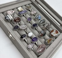 Lot en gros de bagues assorties en pierres précieuses, bagues empilables, faible MOQ, pour distributeurs de bijoux
