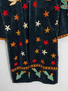 Manteau en velours Suzani, veste longue en coton brodée de fleurs, manteau d'hiver bohème - Product Image 2