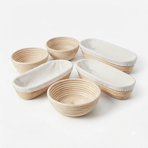 Panier de levage en rotin avec doublure, banneton naturel personnalisé pour pain au levain, vente en gros à prix abordable pour la maison et la boulangerie - Product Image 1