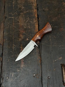 Cuchillo de Caza de Acero de Damasco con Punta Caída, Mango de Madera, Borde Biselado, Hoja Única de 0.6mm de Grosor, No Ajustable - Product Image 5