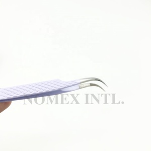 Pinzas de extensión de pestañas de acero inoxidable con polvo de diamante con logotipo personalizado profesional punto curvo fuerte sostenible - Product Image 3