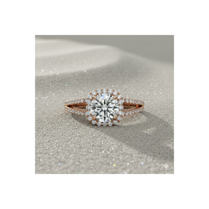 Anillo de compromiso con halo de diamantes y tallo dividido tipo cojín - Product Image 1