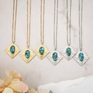 Collar de Plata de Ley 925 con Colgante de Turquesa y Baño de Oro de 14K, Gema Natural, Joyería para Mujer, Regalo - Product Image 5