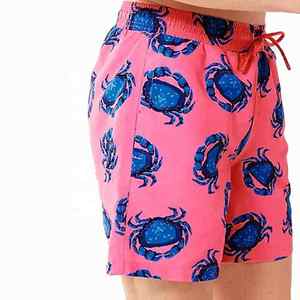 Shorts en maille streetwear personnalisés, impression sublimée haute définition, fabricant de shorts sur mesure, tissu respirant et à séchage rapide - Product Image 2