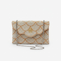 Pochette de soirée de luxe artisanale en or festonné perlé avec chaîne argentée, sac à main élégant pour fête, vente en gros OEM ODM