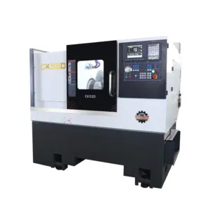 Torno CNC industrial universal para metal