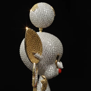 Pendentif personnalisé en forme de cerveau de personnage de dessin animé, serti de pierres, fabriqué à la main en argent 925, bicolore or blanc et or jaune, avec micro-pavé. - Product Image 2