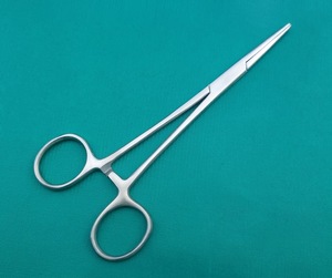 Pinces hémostatiques chirurgicales droites en acier inoxydable pour la chirurgie générale, certifiées CE, classe I, instrument manuel - Product Image 3