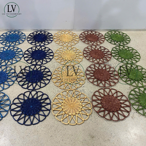 Sous-plat en rotin naturel bleu en forme de fleur, durable, idéal pour la décoration de mariage et les tables à manger, fabriqué au Vietnam - Product Image 6