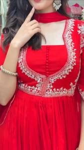Ensemble Anarkali indien pakistanais brodé rouge, robe traditionnelle en polyester longue jusqu'au sol, séchage rapide pour mariage et fête - Product Image 6