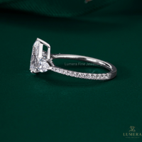Bague de fiançailles en diamant de culture en forme de poire, trois pierres, pavé de diamants latéraux, plaqué or massif, bague de mariage de luxe pour femme