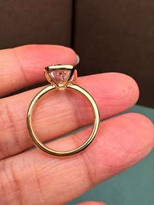 Bague en diamant de laboratoire allongé taille coussin 5 carats – Bague de fiançailles taille coussin sertie clos – Bague en diamant de laboratoire certifiée IGI - Product Image 2