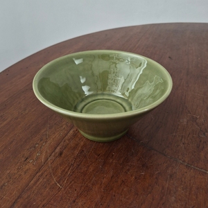Bol à ramen en céramique vert olive brillant - Grès empilable pour restaurant, café et hôtel (HORECA) - Product Image 1